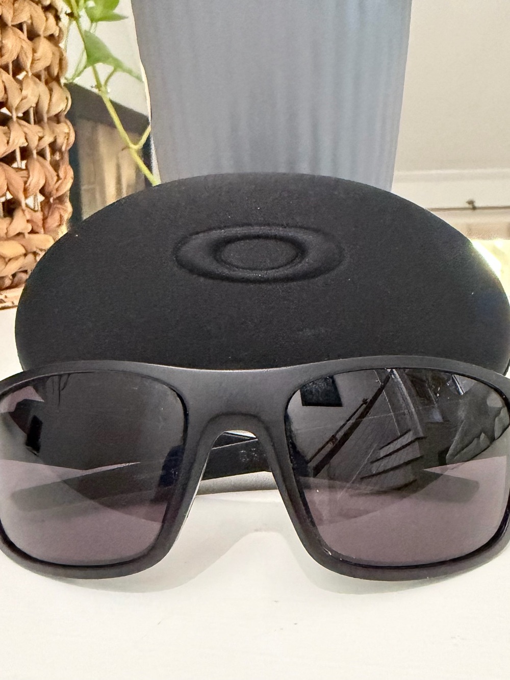 Oakley Drop Point OO9367-0160 Matte Black Sunglasses